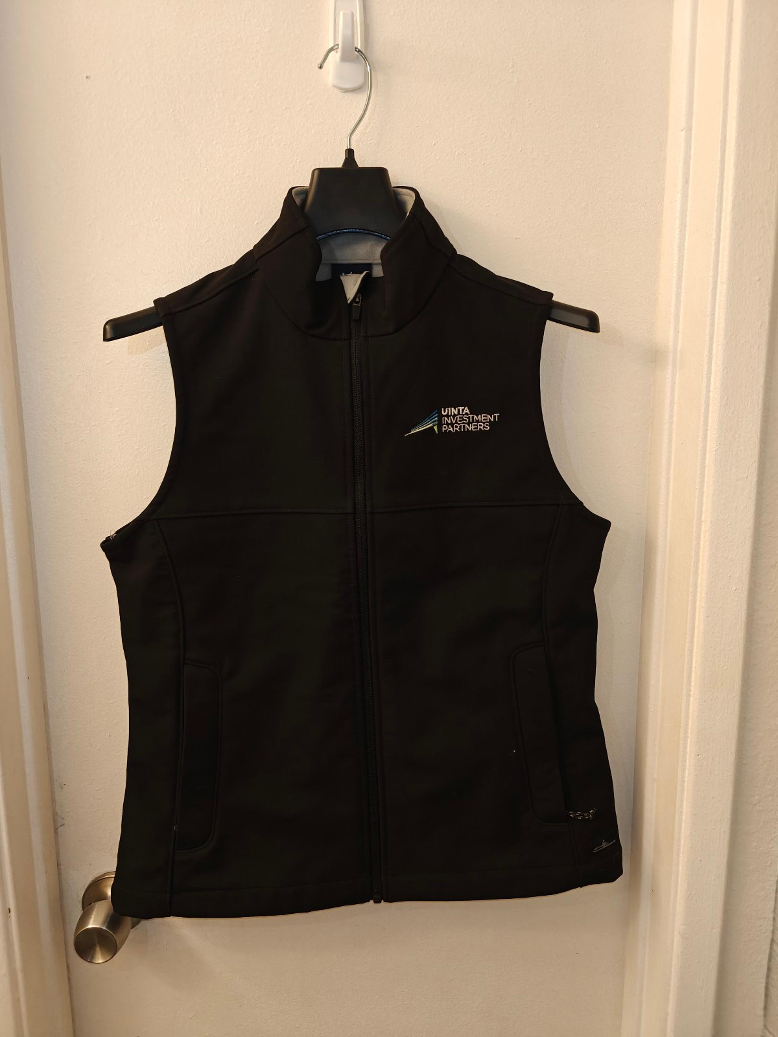 Charles River Apparel Black Vest Size S  (Unisex)