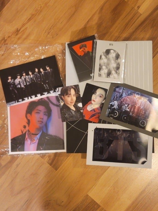 BTS Map of the soul on:e concept photobook special set