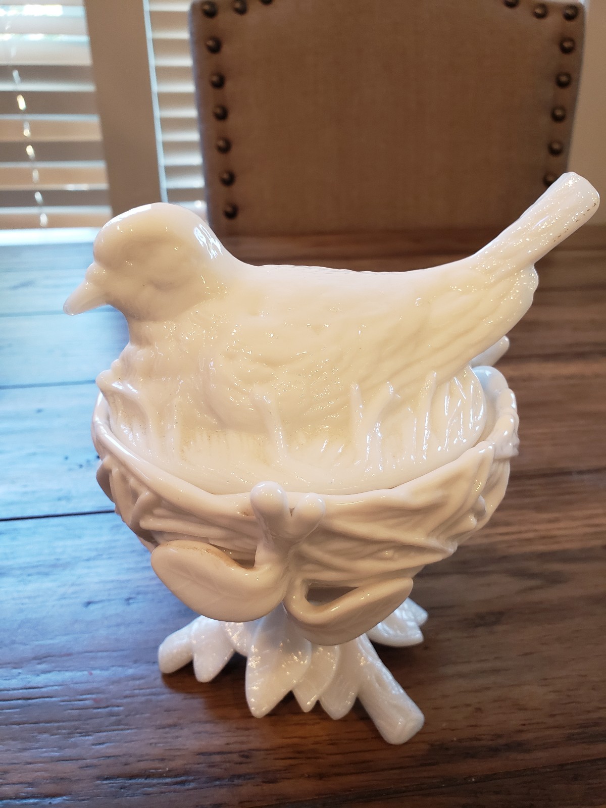 Westmorland Milk Glass Robin on Nest