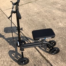 Knee scooter