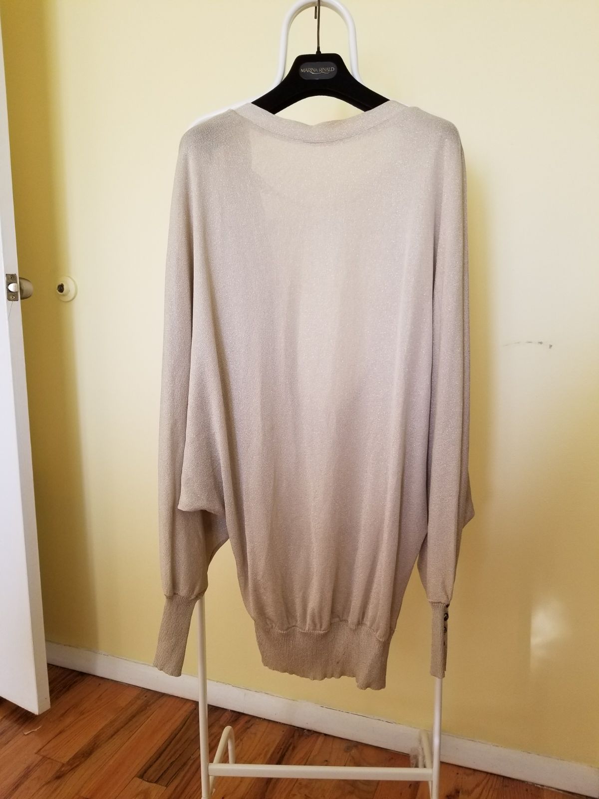tops and blouses