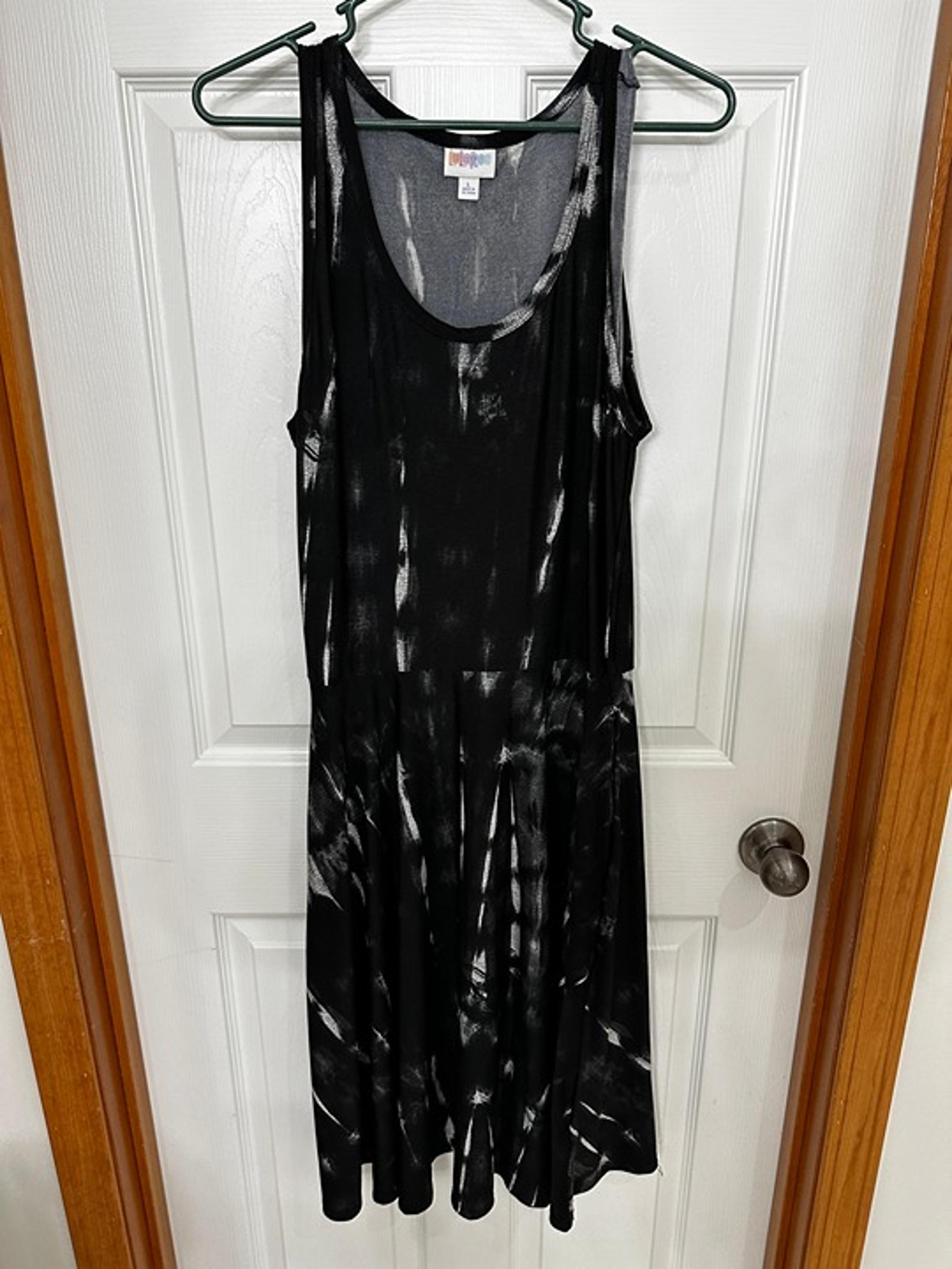 LuLaRoe "Nicki" Swing Dress Black/White TieDye Pattern! FREE SHIPPING!