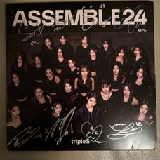tripleS Signed Girls Never Die Vinyl Album ASSEMBLE24