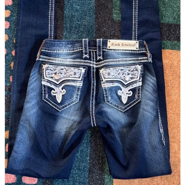 Rock Revival Betty. Mid rise skinny. Sz 26