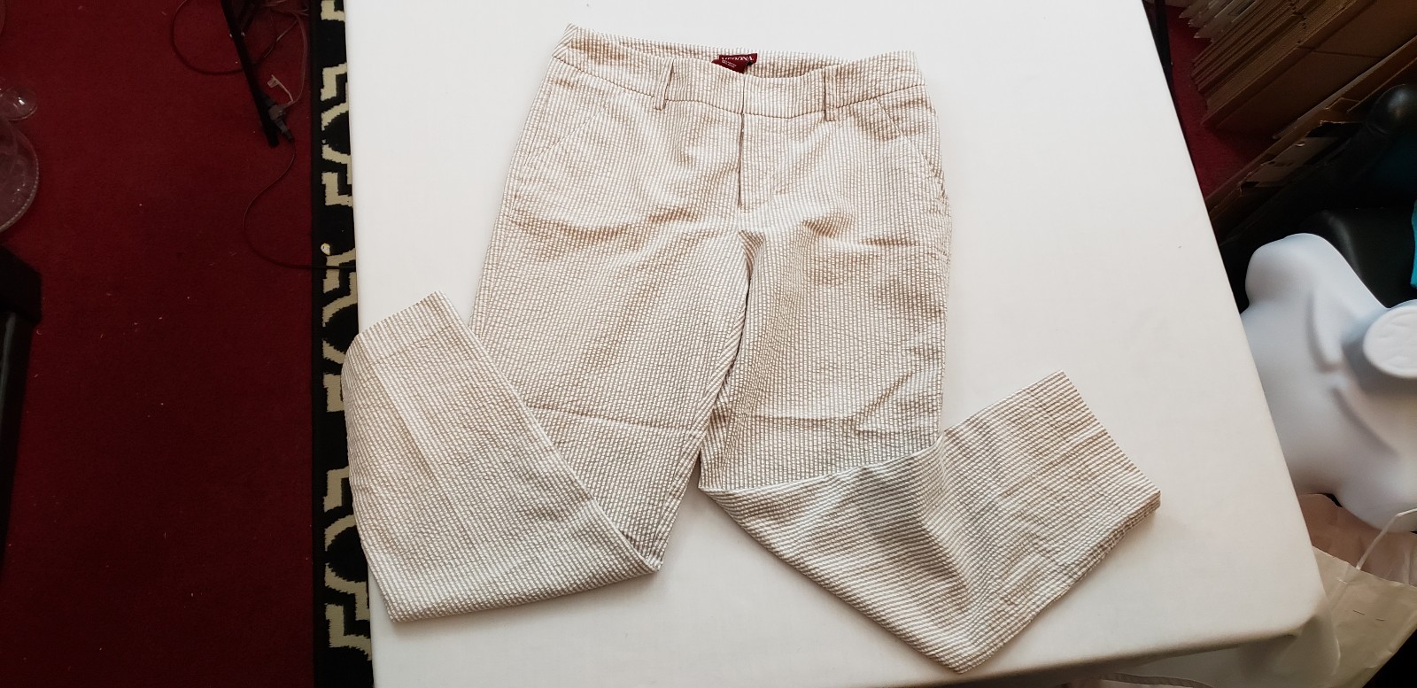 Ladies Gray Pinned Stripped Seersucker Capri Pants (8)