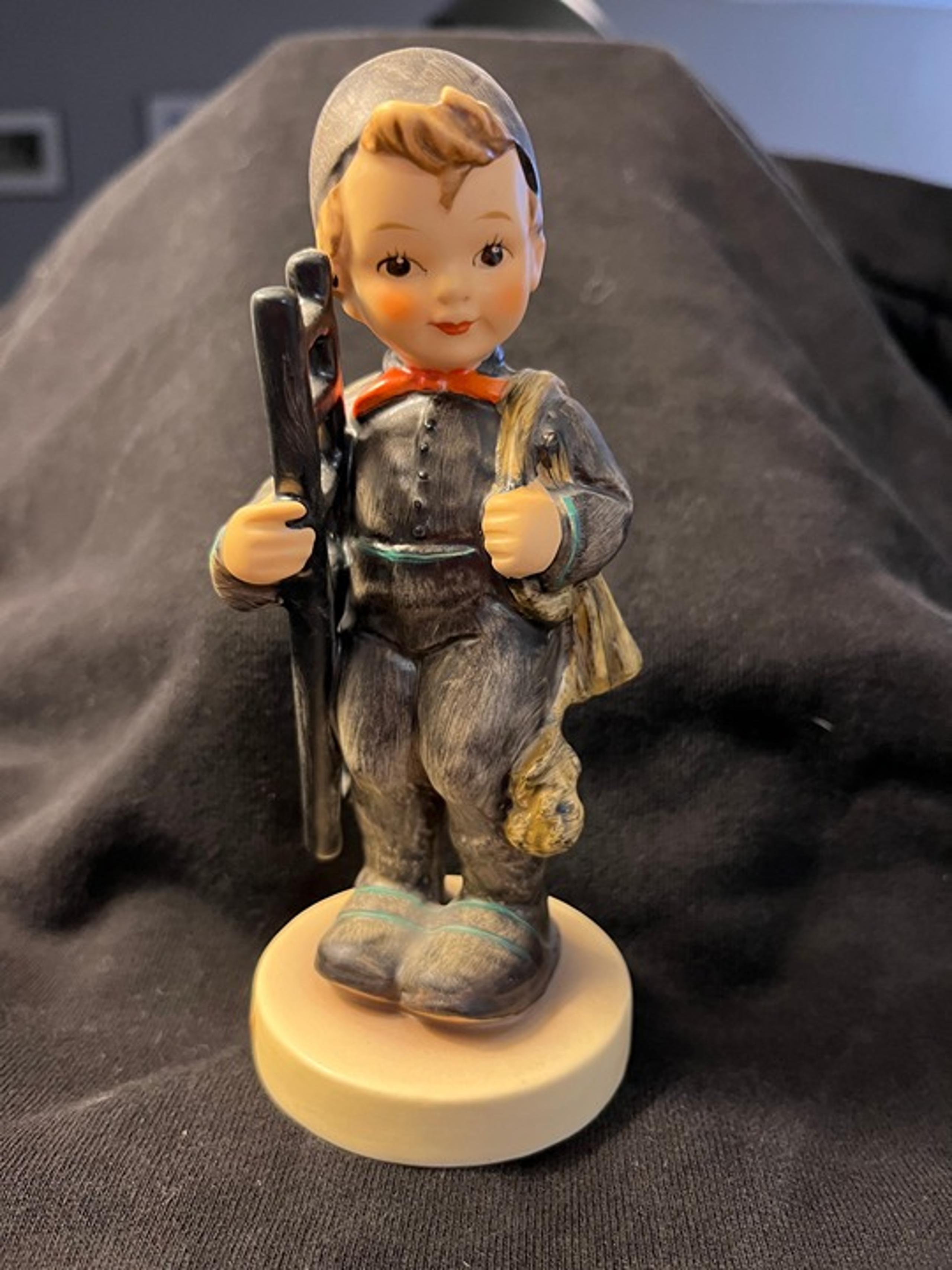 Hummel #12/I "Chimney Sweep"
