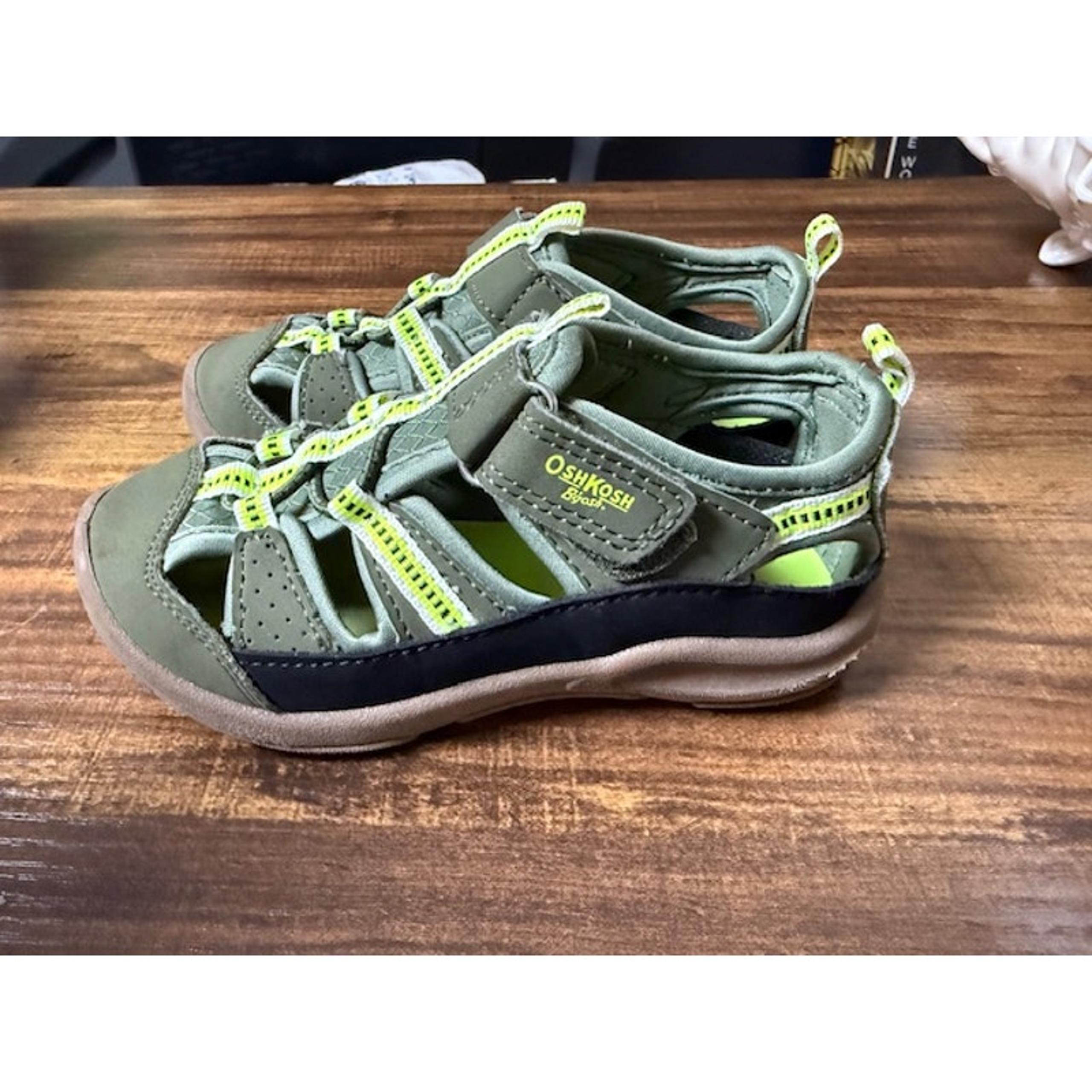 OshKosh B'Gosh Zinger Sandals Toddler Boys Size 10M Green Gray Shoes Walking