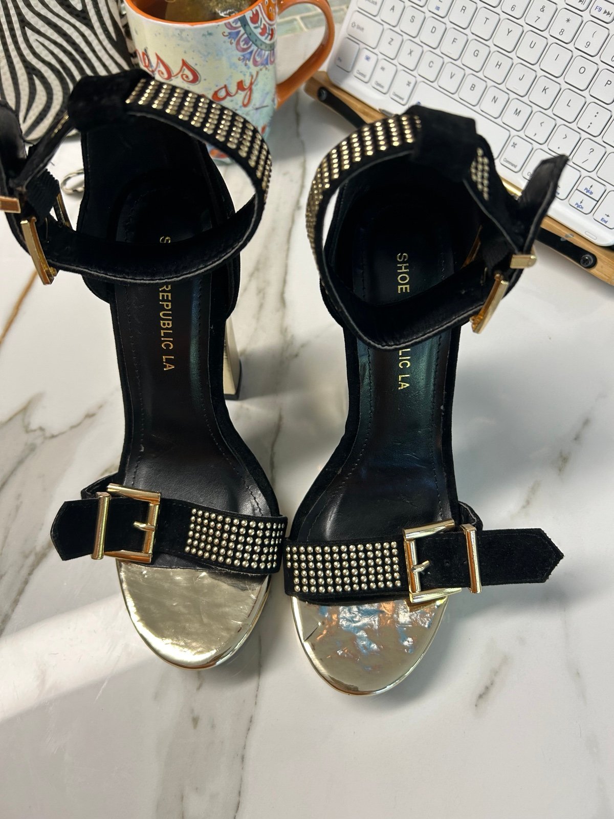 SHOE REPUBLIC LA. BLACK and GOLD. 6