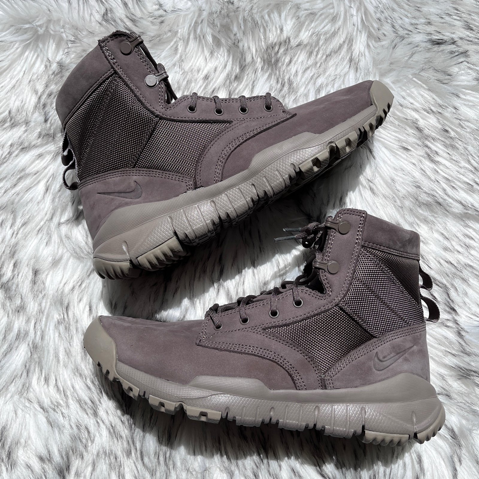 Nike Boots SFB 6” NSW Leather Dark Mushroom Light Taupe