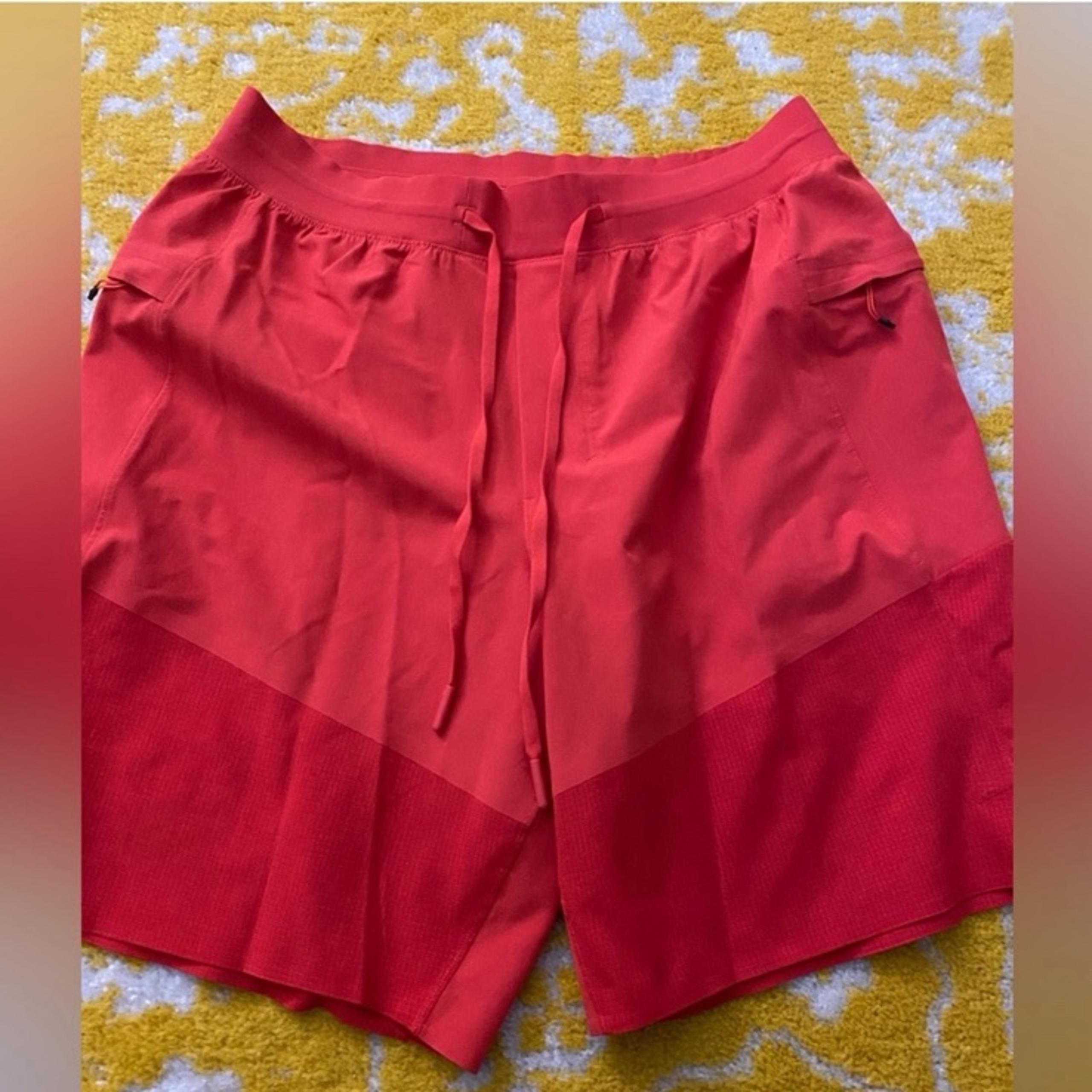 Lululemon two tone red train to beach swim trunks board shorts