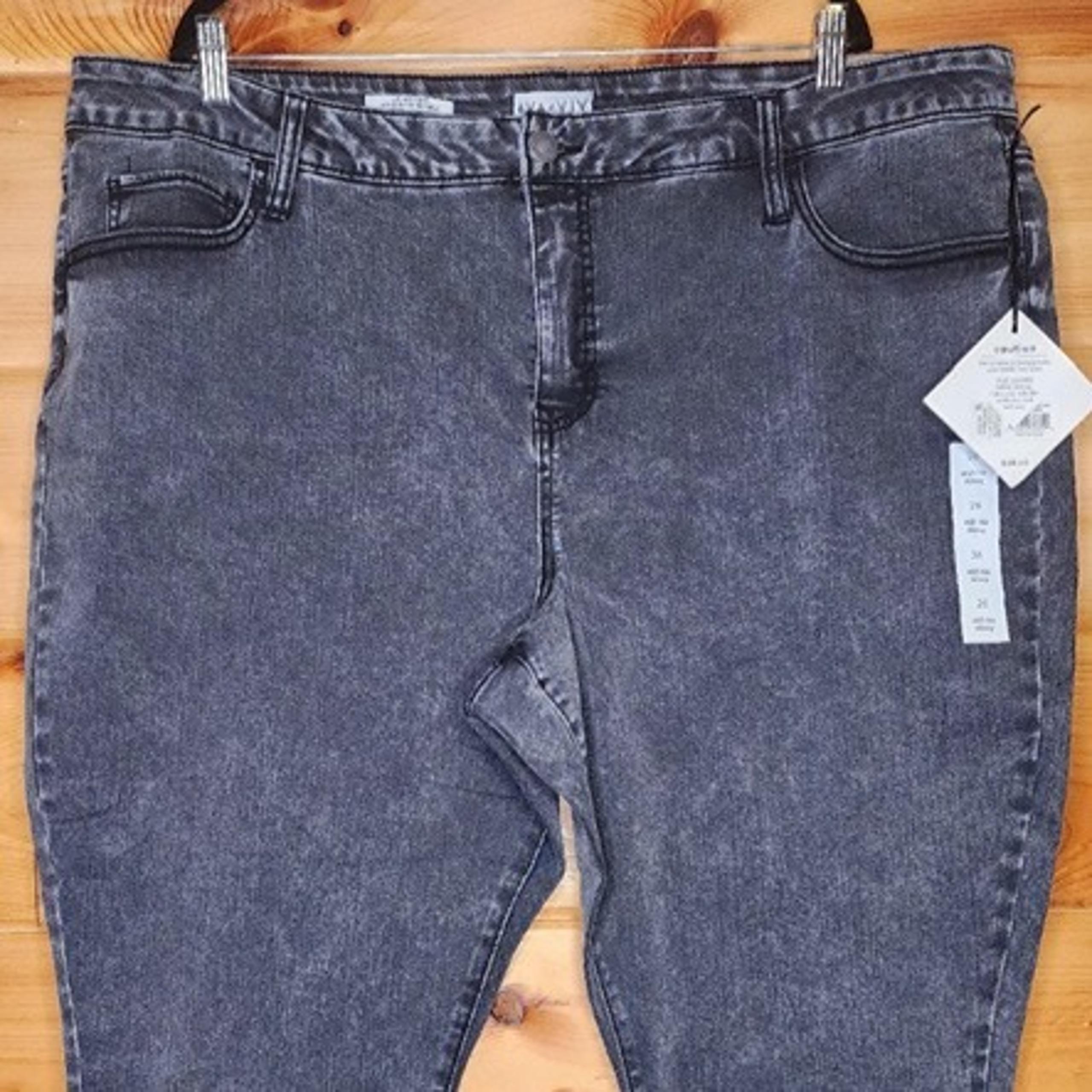 Ava & Viv Women's Mid-Rise Cropped Skinny Jeans, Charcoal Size 26