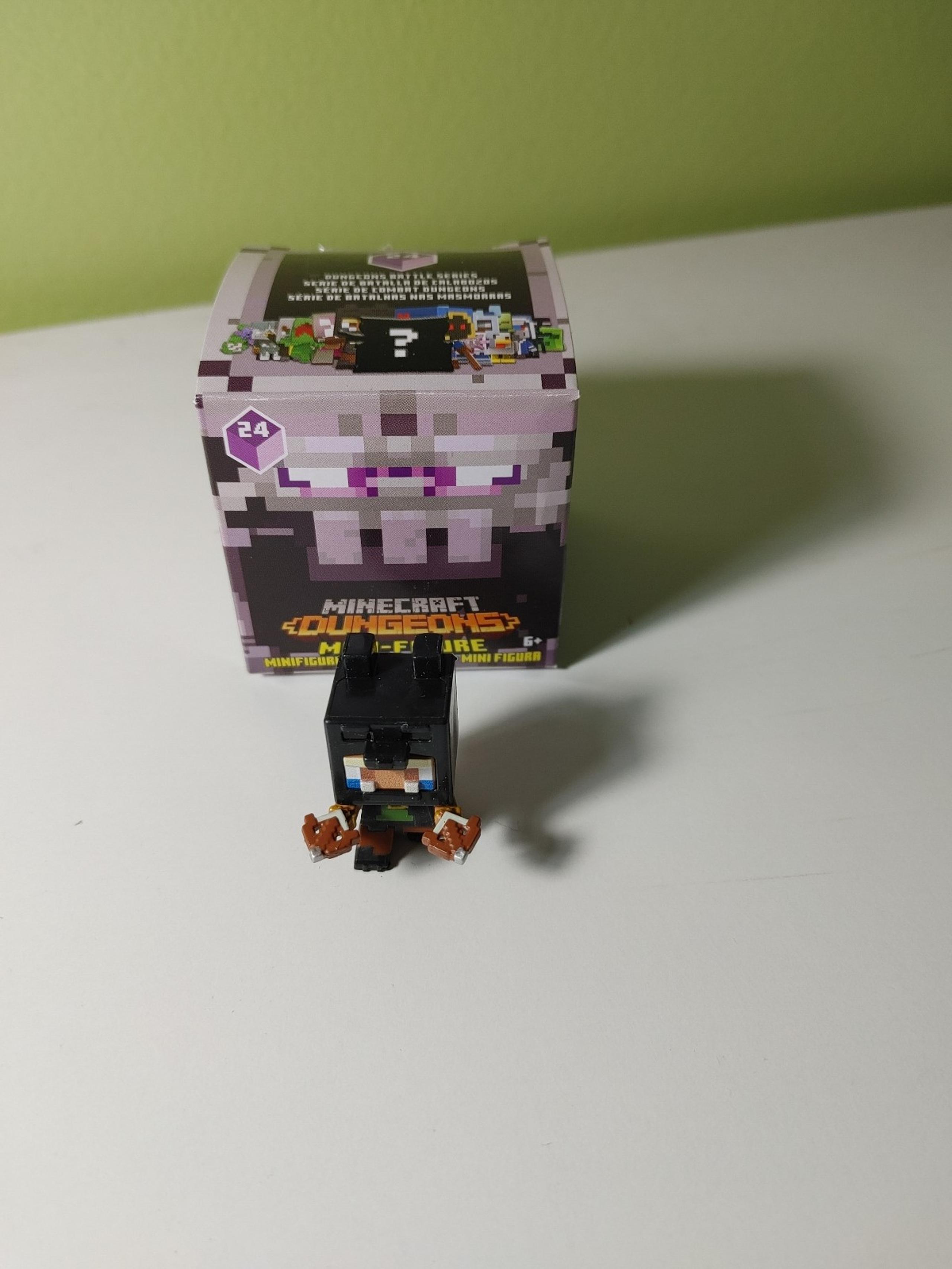 Minecraft Dungeons Series 24 Mini Figures Explorer Figure. Box Included