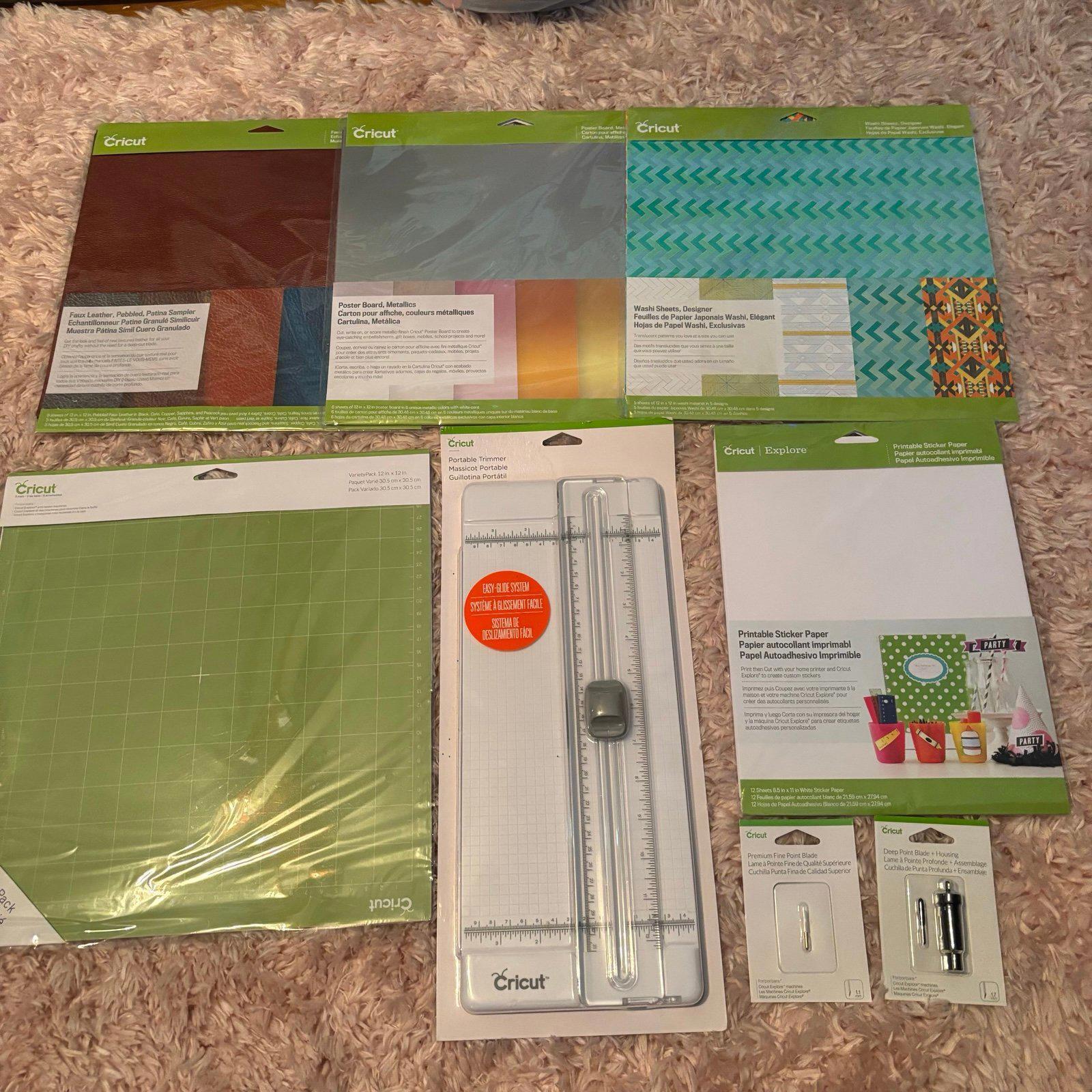 Cricut Starter Set - Lots of Different Pieces