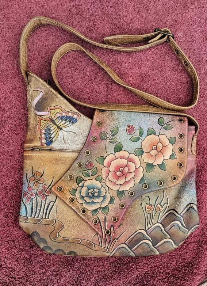 Very nice hand-painted Anushka crossbody shoulder bag purse