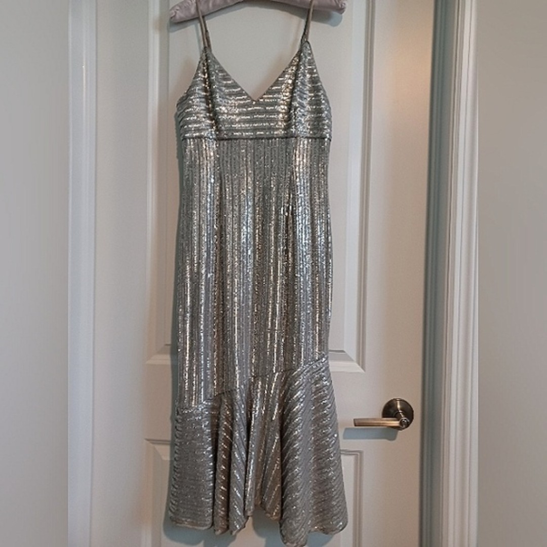 Saylor Spaghetti strap V Neck Midi Mermaid Dress With Sequins