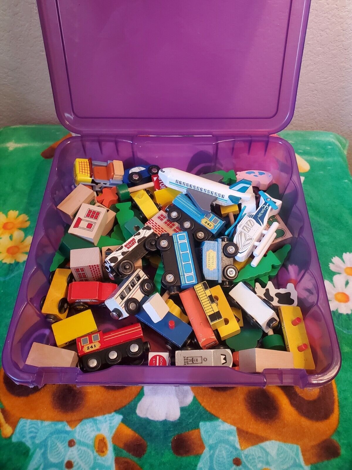 Lot of Melissa and Doug Train Set Wooden Magnetic Assorted Cars and Accessories