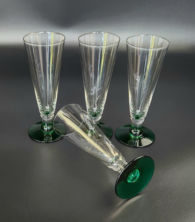 Vintage - Crystal Clear Bowl/Green Base - Champagne/Cocktail Glasses - Set of 4