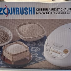 Rice cooker and warmer