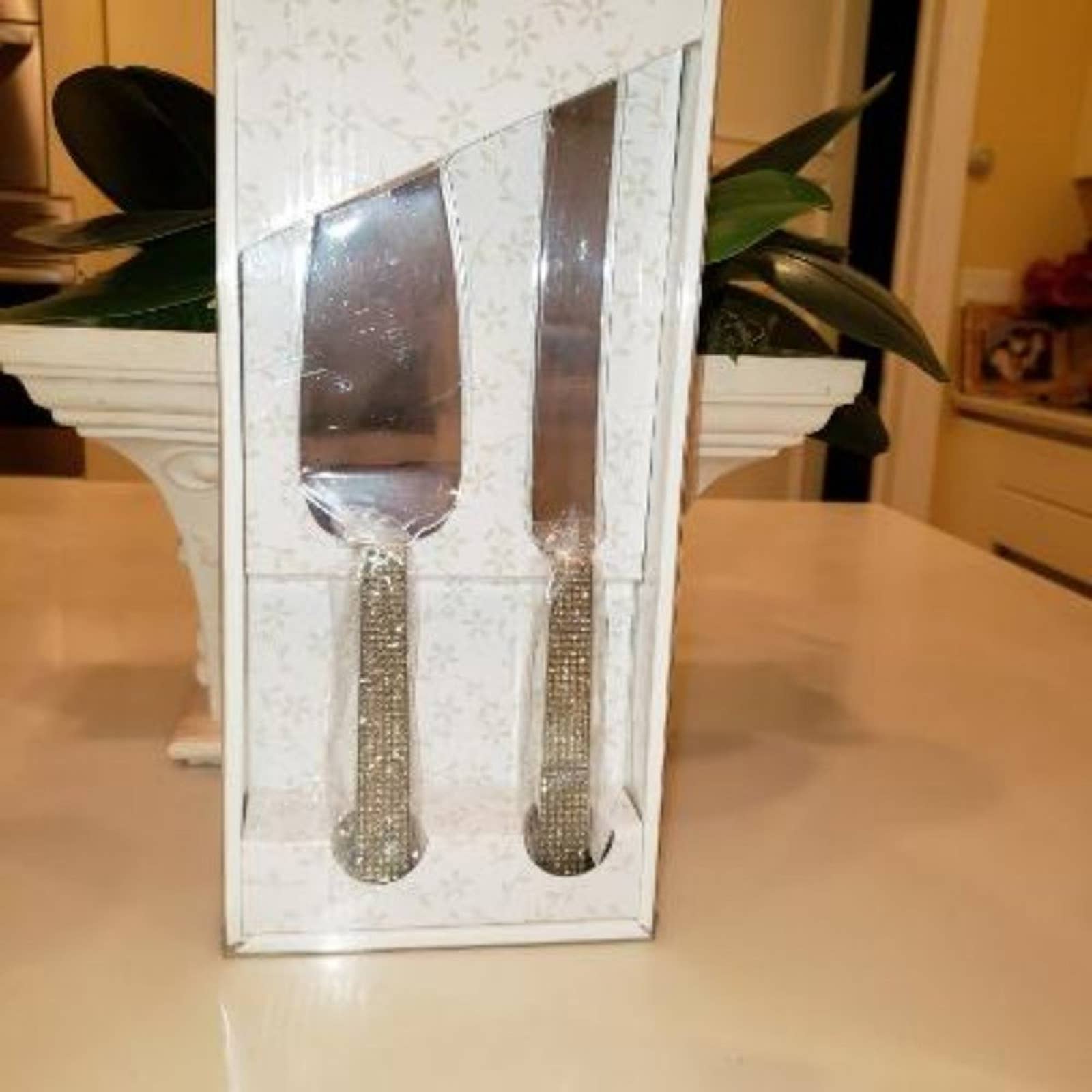 Cake Serving Set With Swaroski inserts