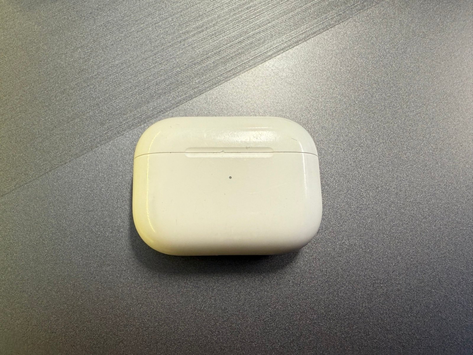 Apple AirPods Pro 2nd Generation with Lightening Case (READ DESCRIPTION)