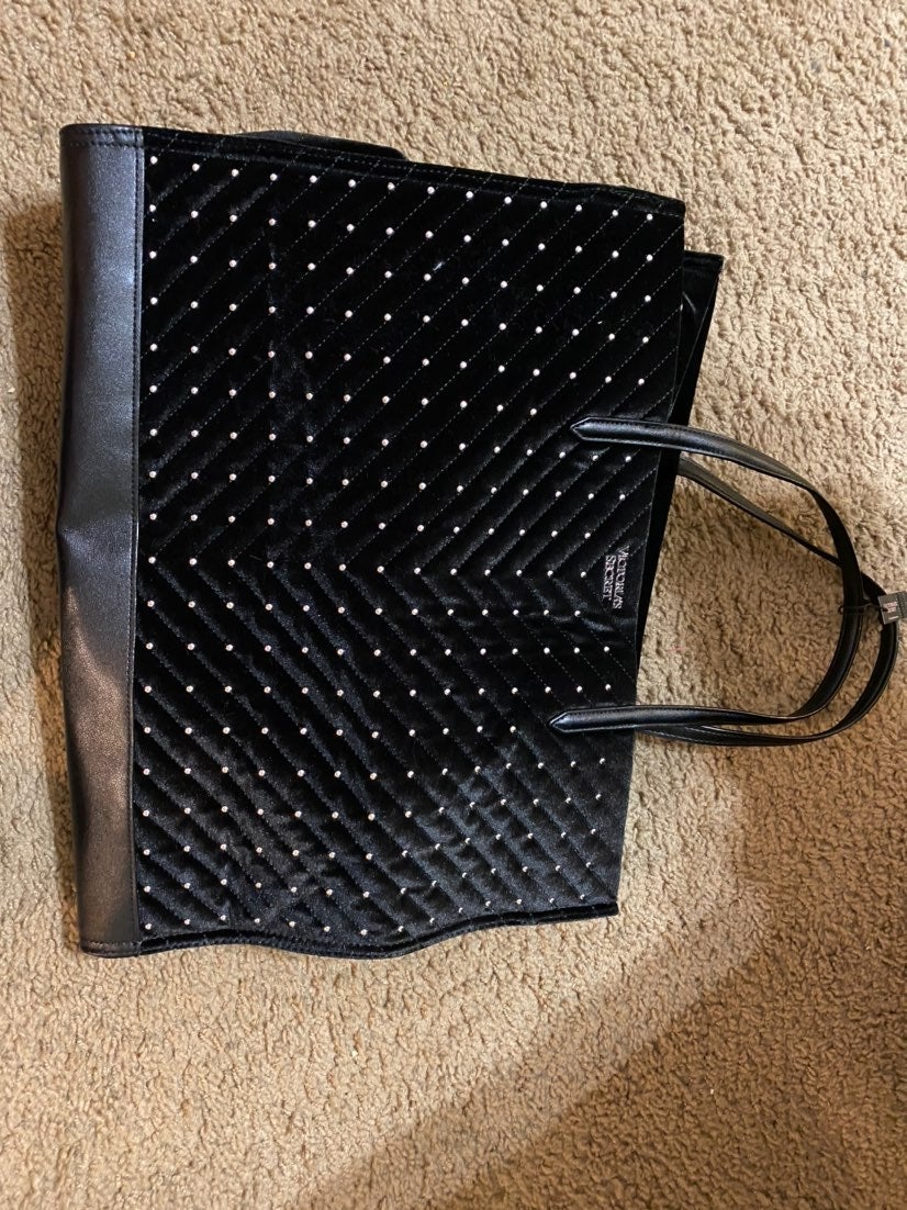 purses and handbags
