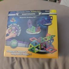 MAGFORMERS: 38 PC MAGNETIC BUILDING SET