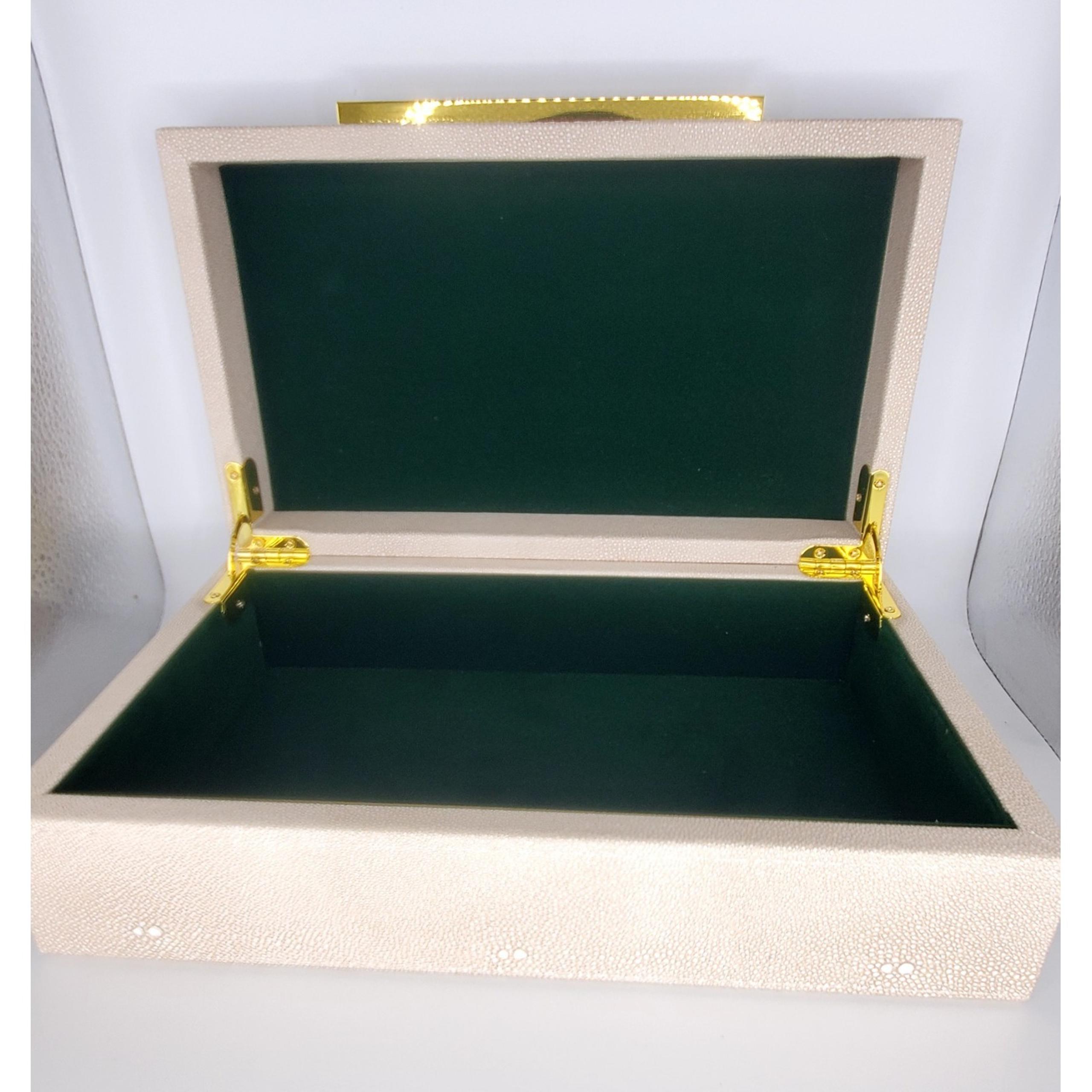 Beautiful Green Velvet-Lined Jewelry Box