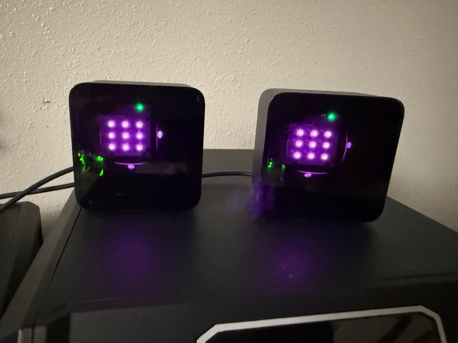 2x / Pair HTC Vive VR Base Stations 1.0 2PR8100 + Power Adapters + Mounts - Used