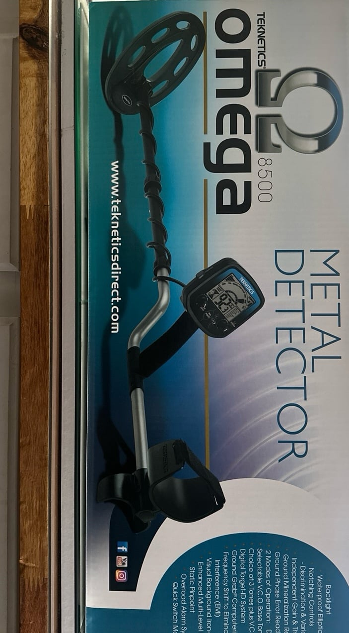 Teknetics Metal Detector