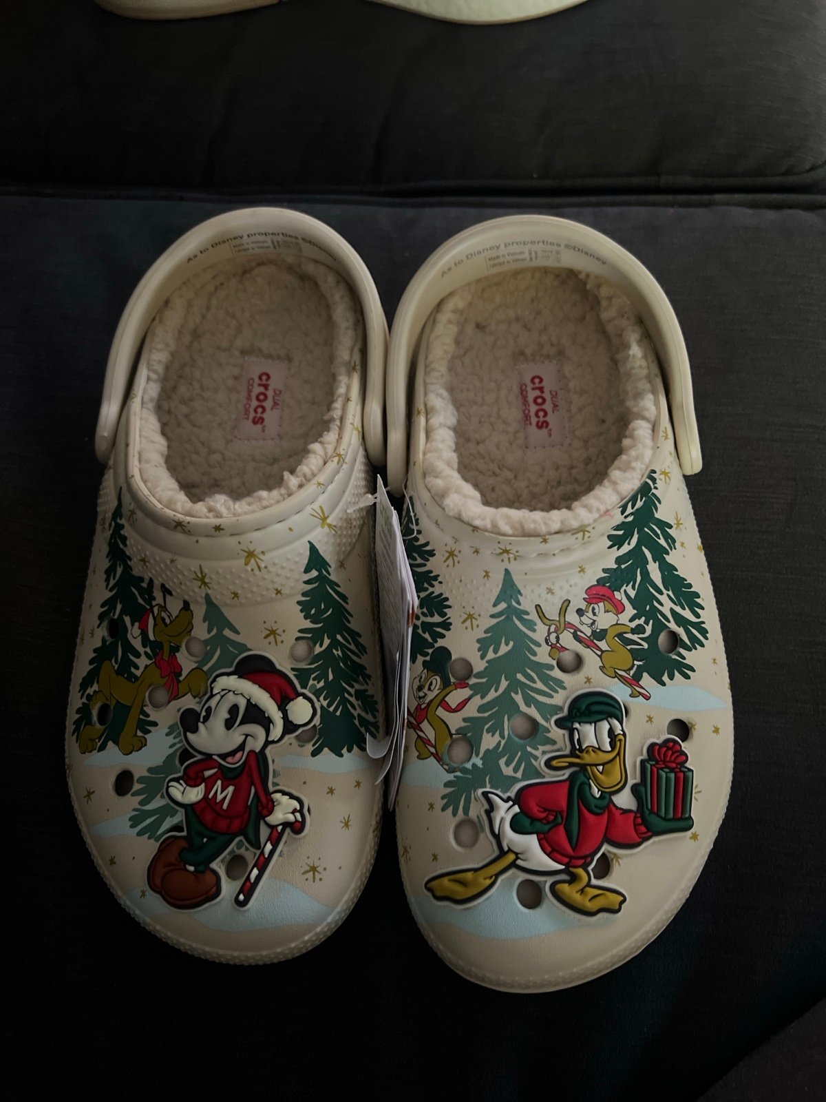 Disney Mickey Mouse & Friends 2022 Christmas Holiday Fuzzy Crocs NWT M6/W8