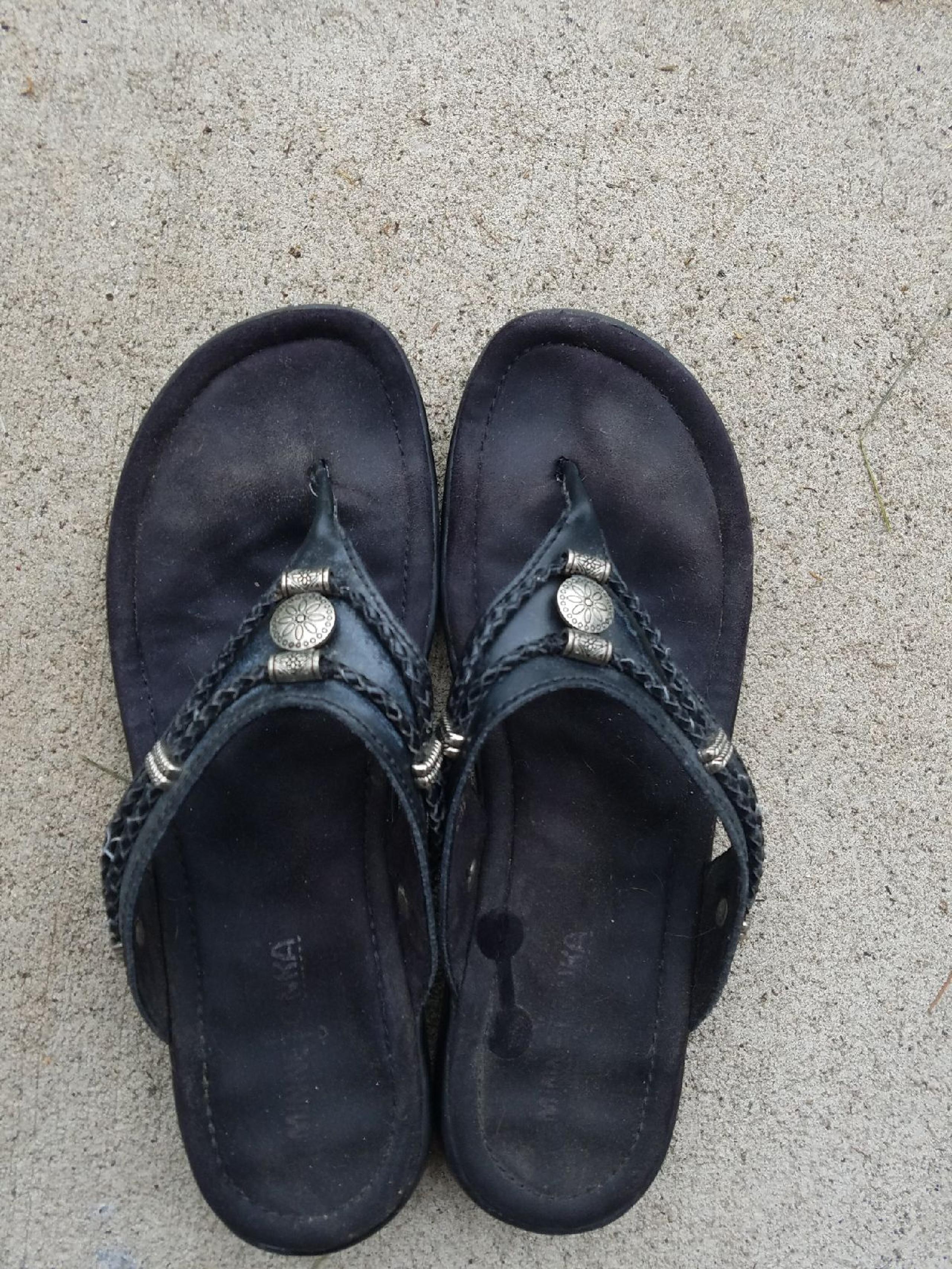 Minnetonka Flipflops