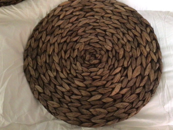 (3 Sizes: 12 -13 -14 ) Rustic Woven Placemats Round Set of 10