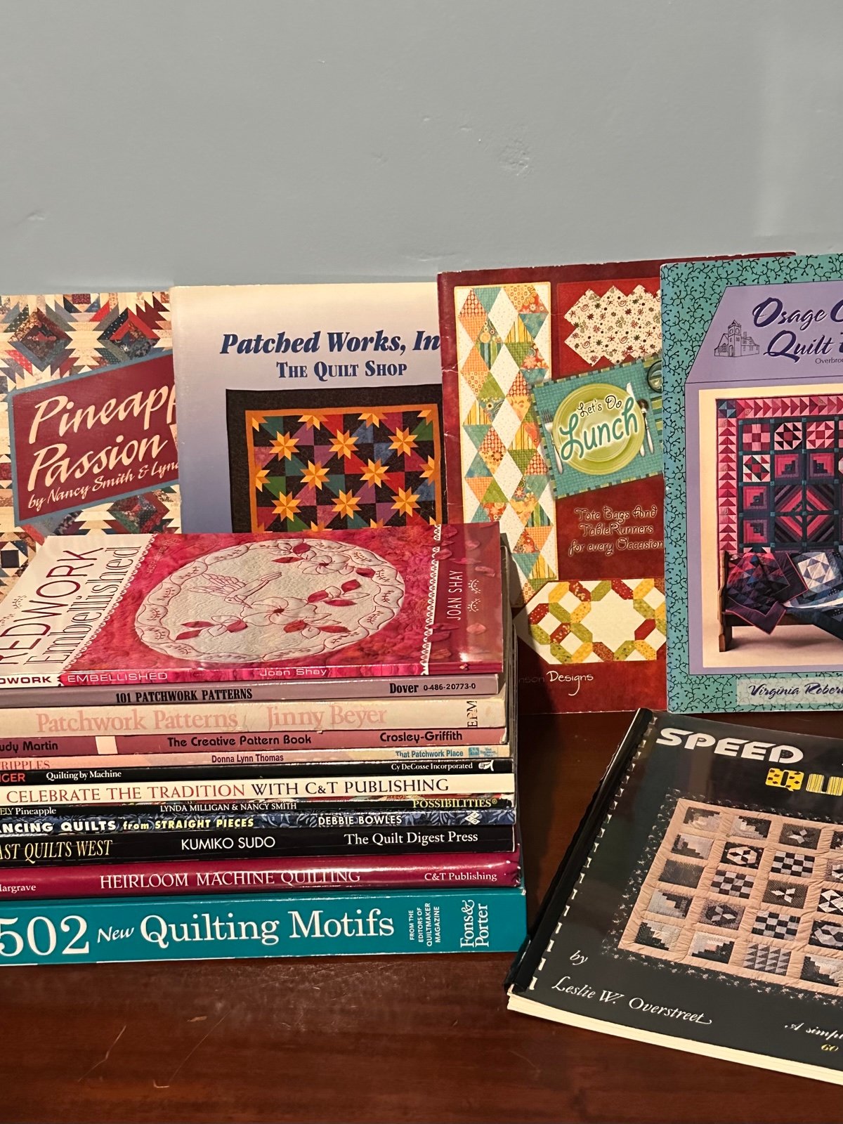 Lot of 17 Quilting Craft Books Hand Machine Patterns Patchwork Pineapple USED
