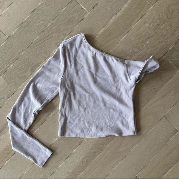 nwt lovers + friends lavender asymmetric long sleeve crop top