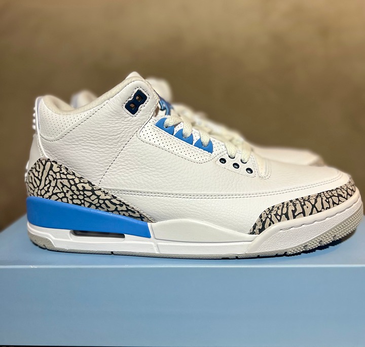 NWB Men's Jordan 3 Retro (UNC 2020)