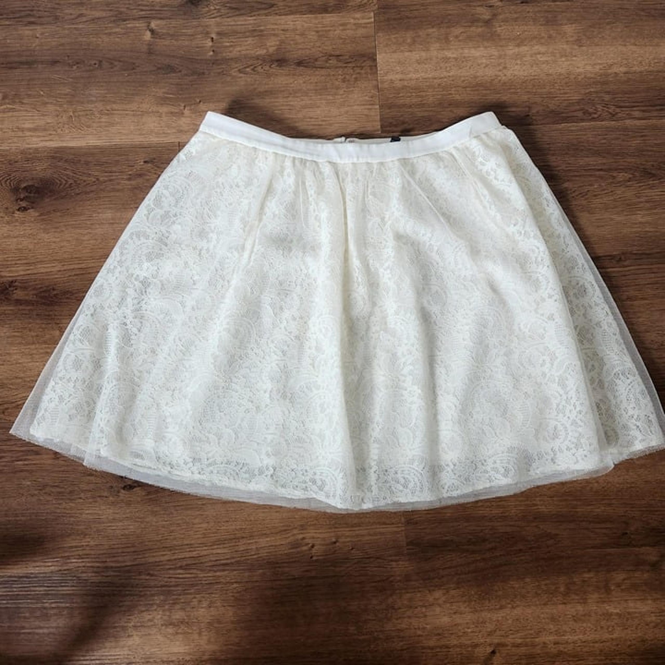 Express Women’s Full/circle Lace Tulle Skirt Cream