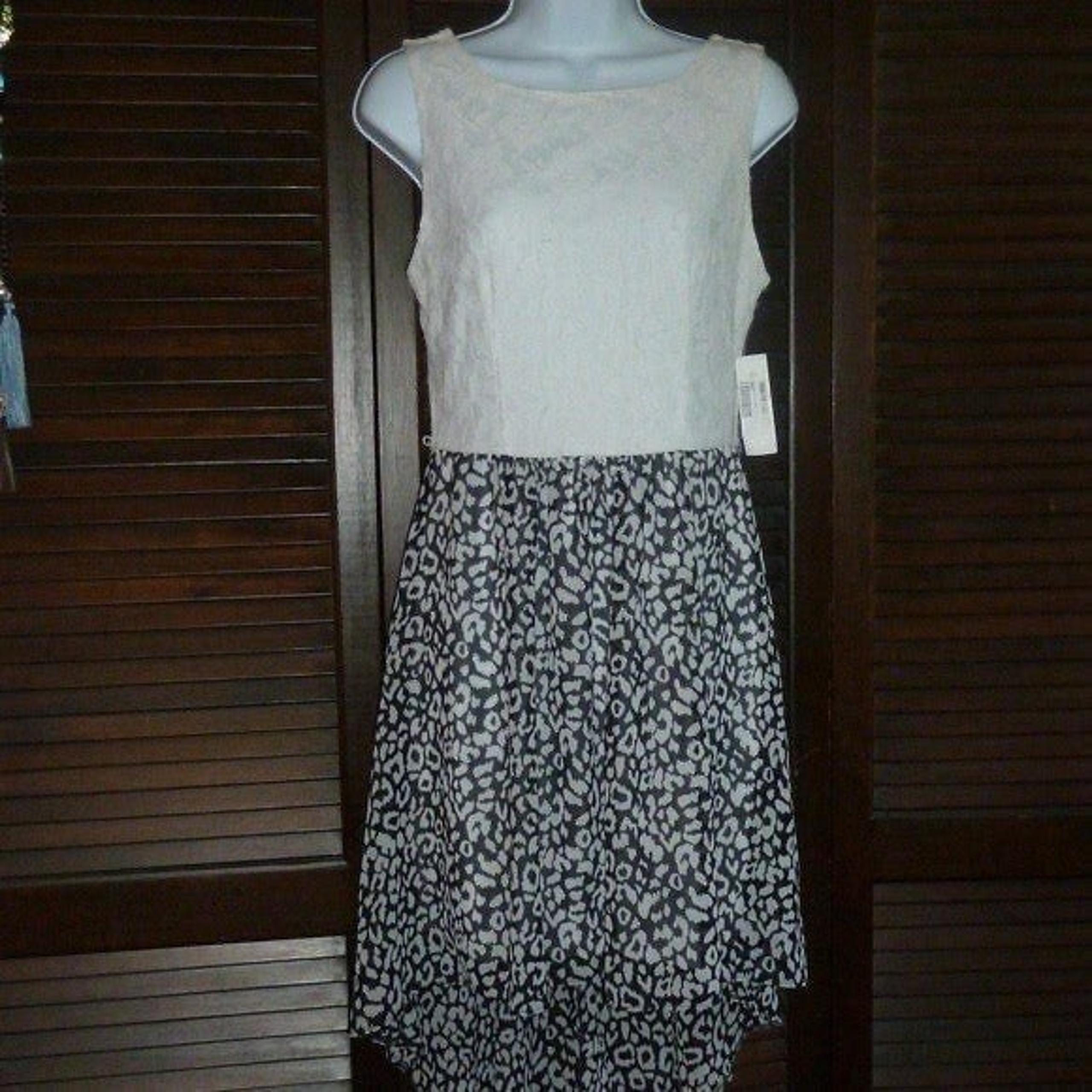 B. Darlin White Floral Bodice Dress Hi Lo with B&W Print Skirt 11/12 Jr Nwt