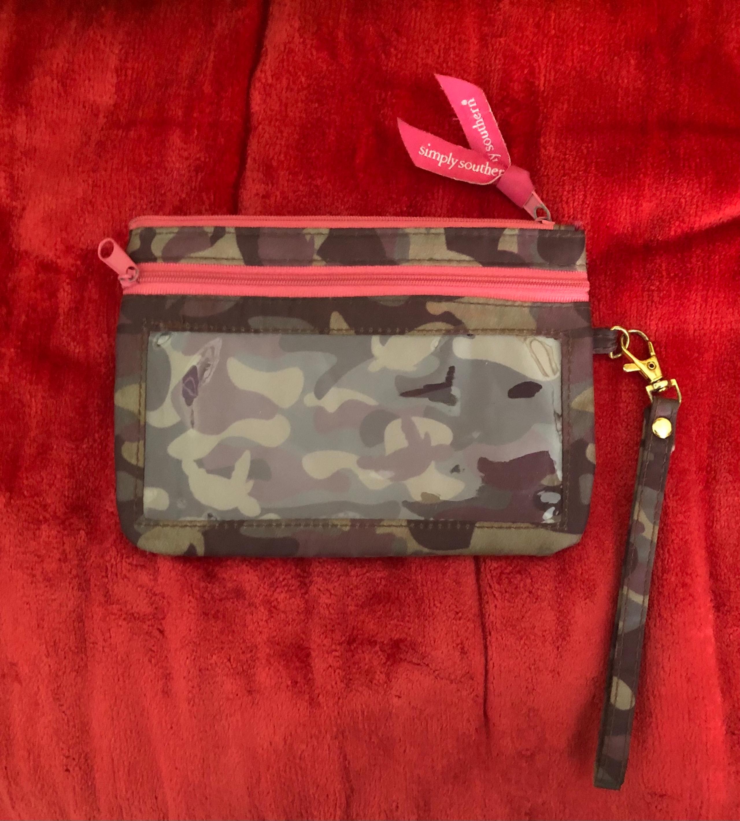 Simply Southern Pink Camo Wristlet Pouch
