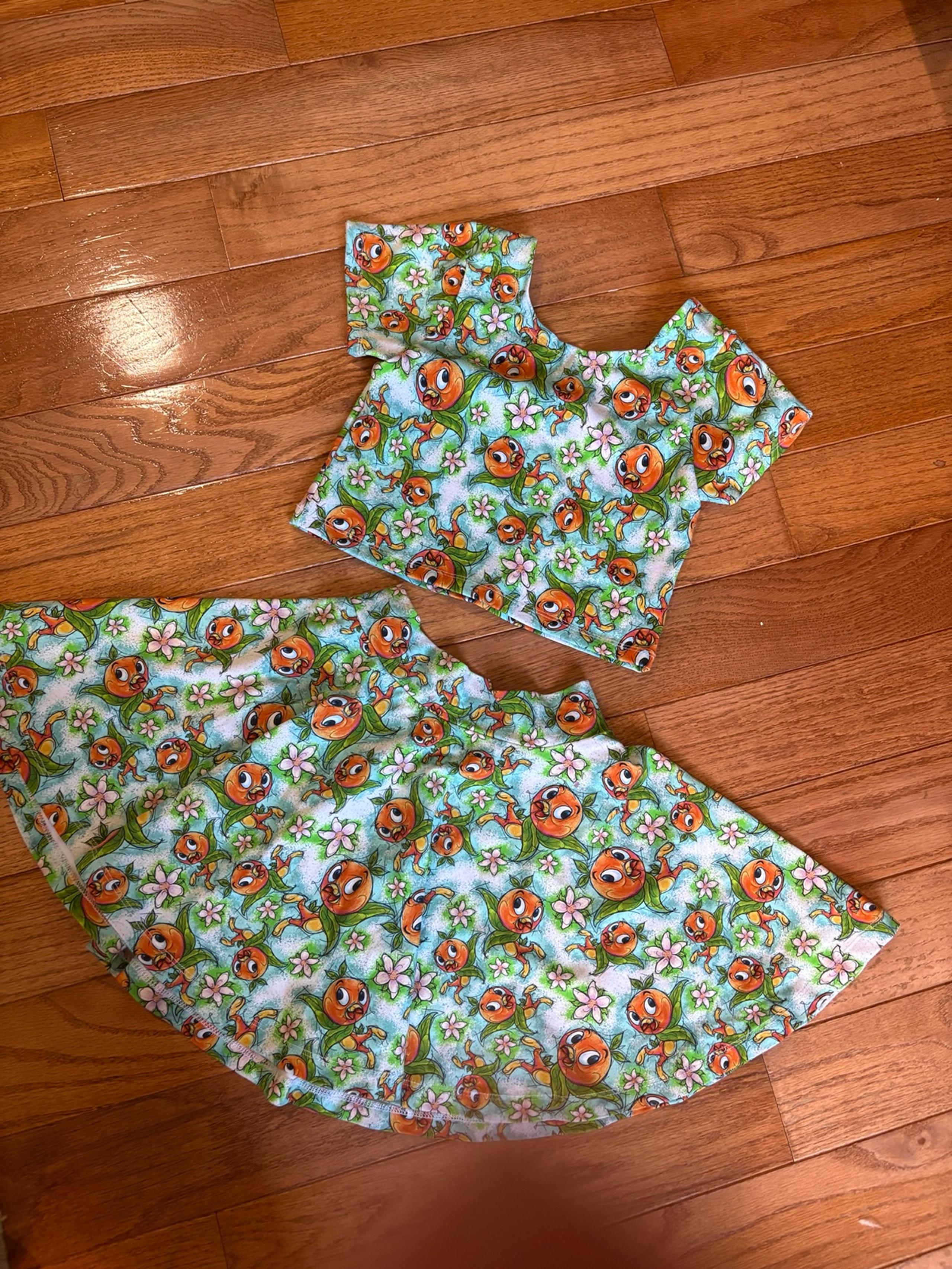 Raising Wilds Size 6 Orange Bird Two Piece