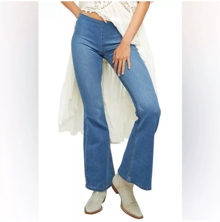 Free People Jeans Womens Flare Denim Pull On Pants Frayed Bell Bottoms Size 29