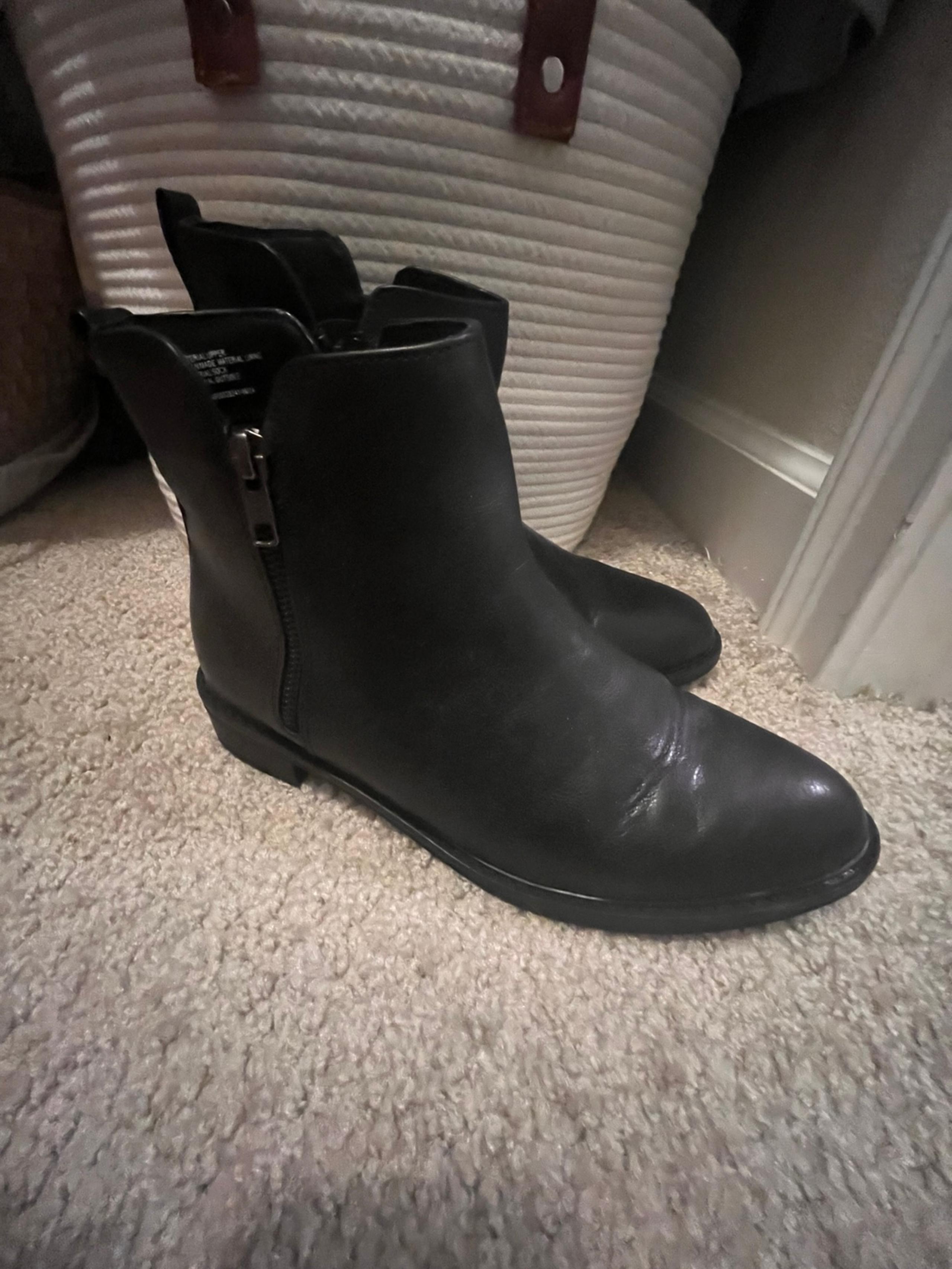 Women’s Black Boots- Size 8