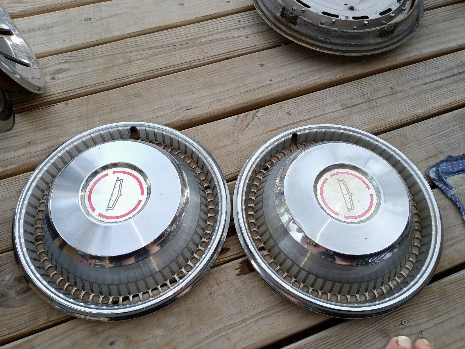 14 Chevy caprice hubcap set