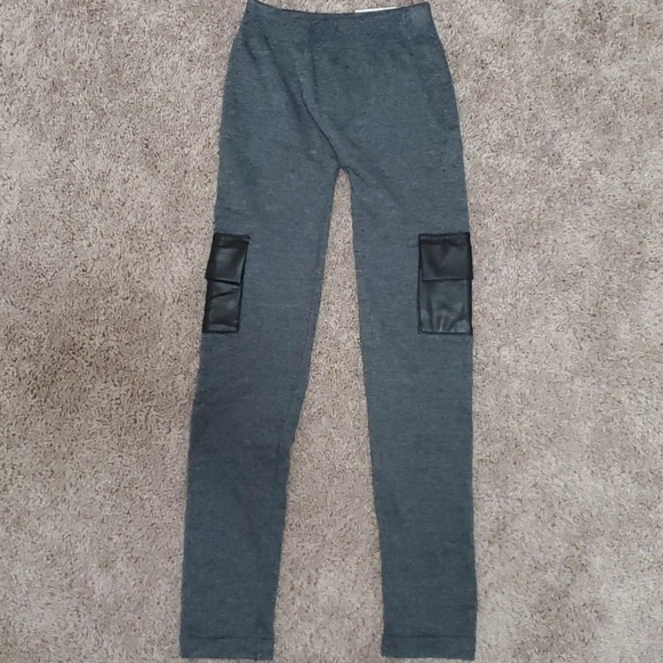 New Hot kiss grey leggings black cargo pockets size l/xl
