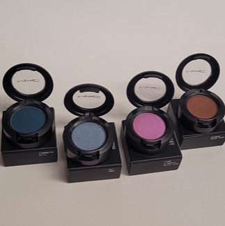 Set-4 MAC Unique Single Eyeshadow Stars & Rockets, Antiqued, Stonewatch & Tilt