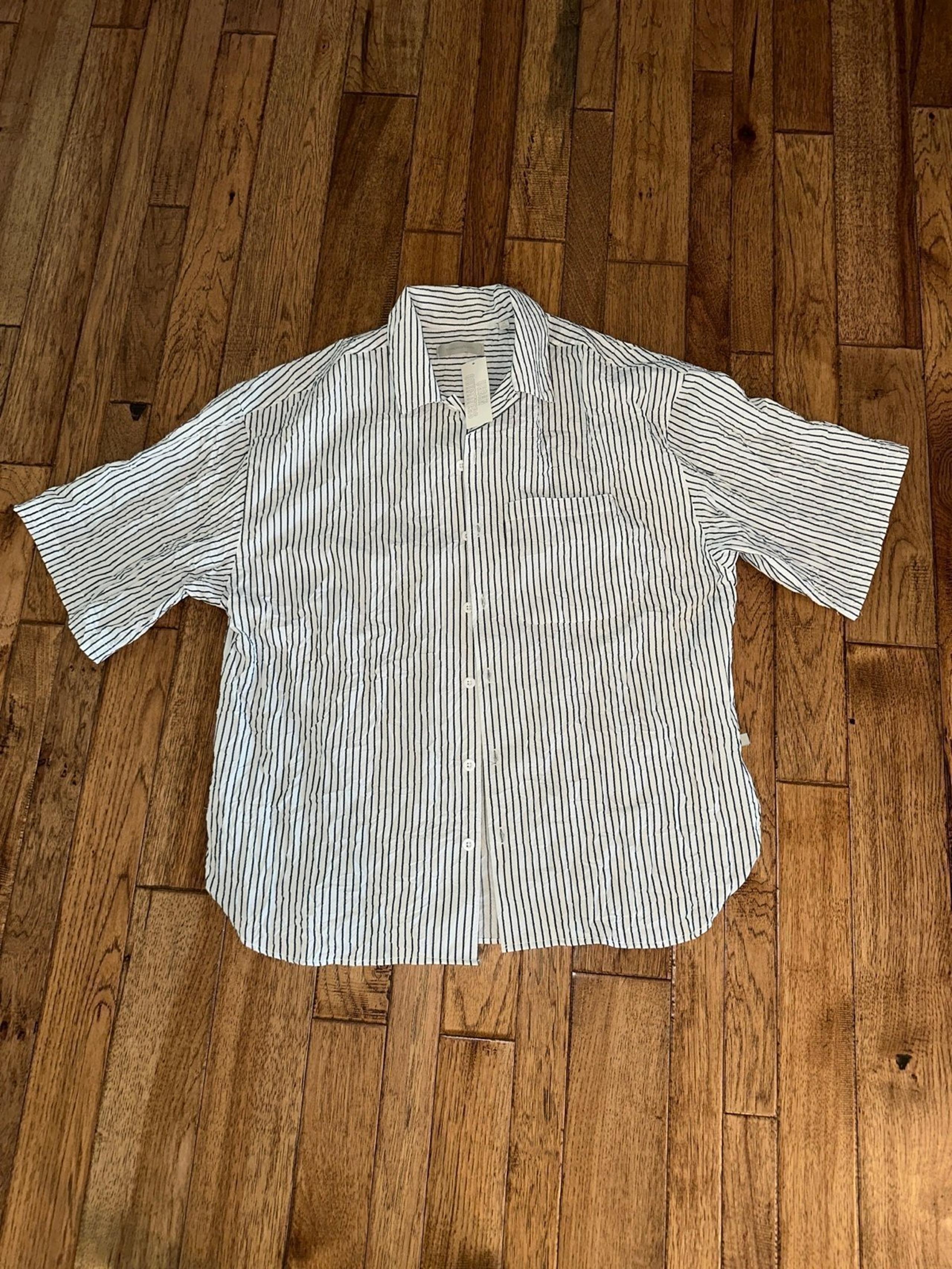 NWT Urban Outfitters men’s button down shirt size large
