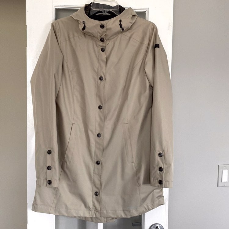 Ellen Tracy Tencho Short Trench