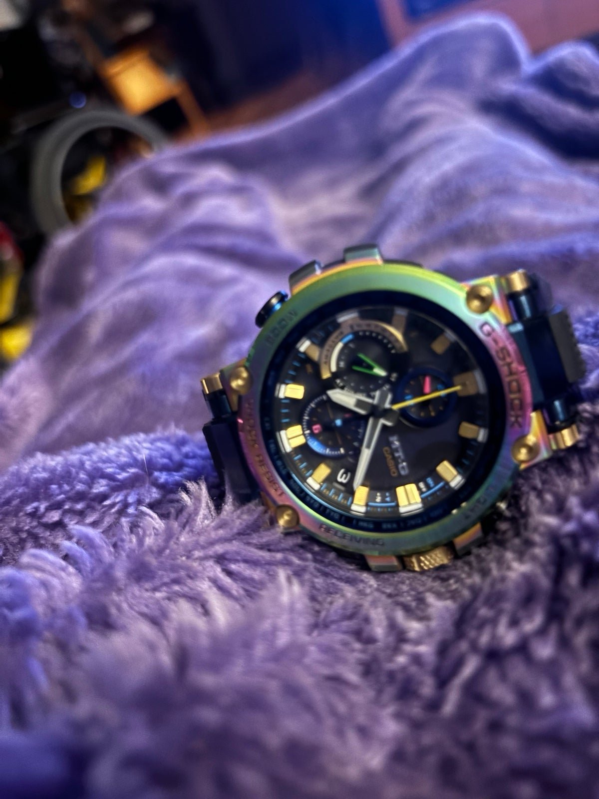 Casio G-Shock, MTGB 1000RB-2 ajr limiited edition, lunar rainbow