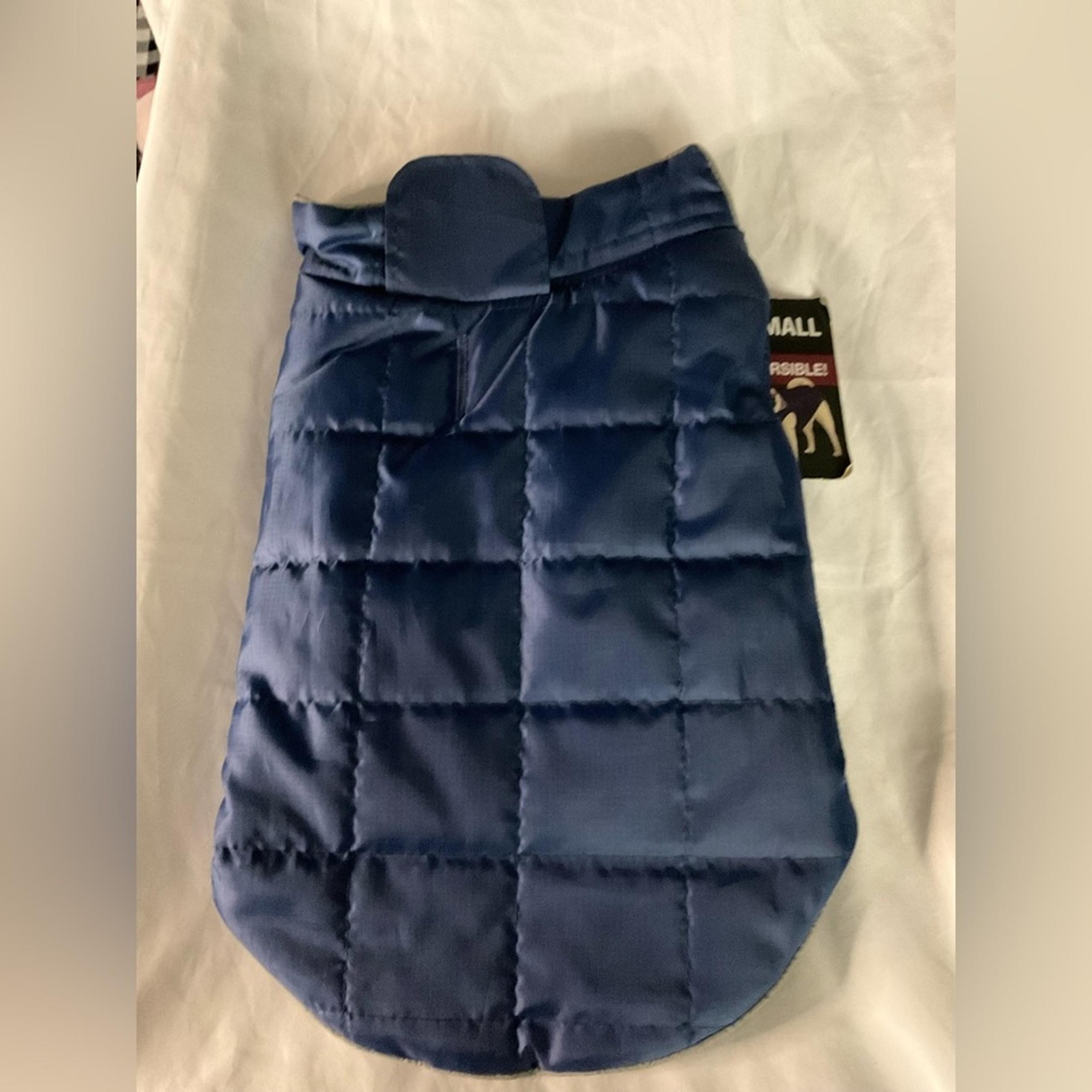 Animal Planet Reversible Puffer Vest Jacket Small Breeds