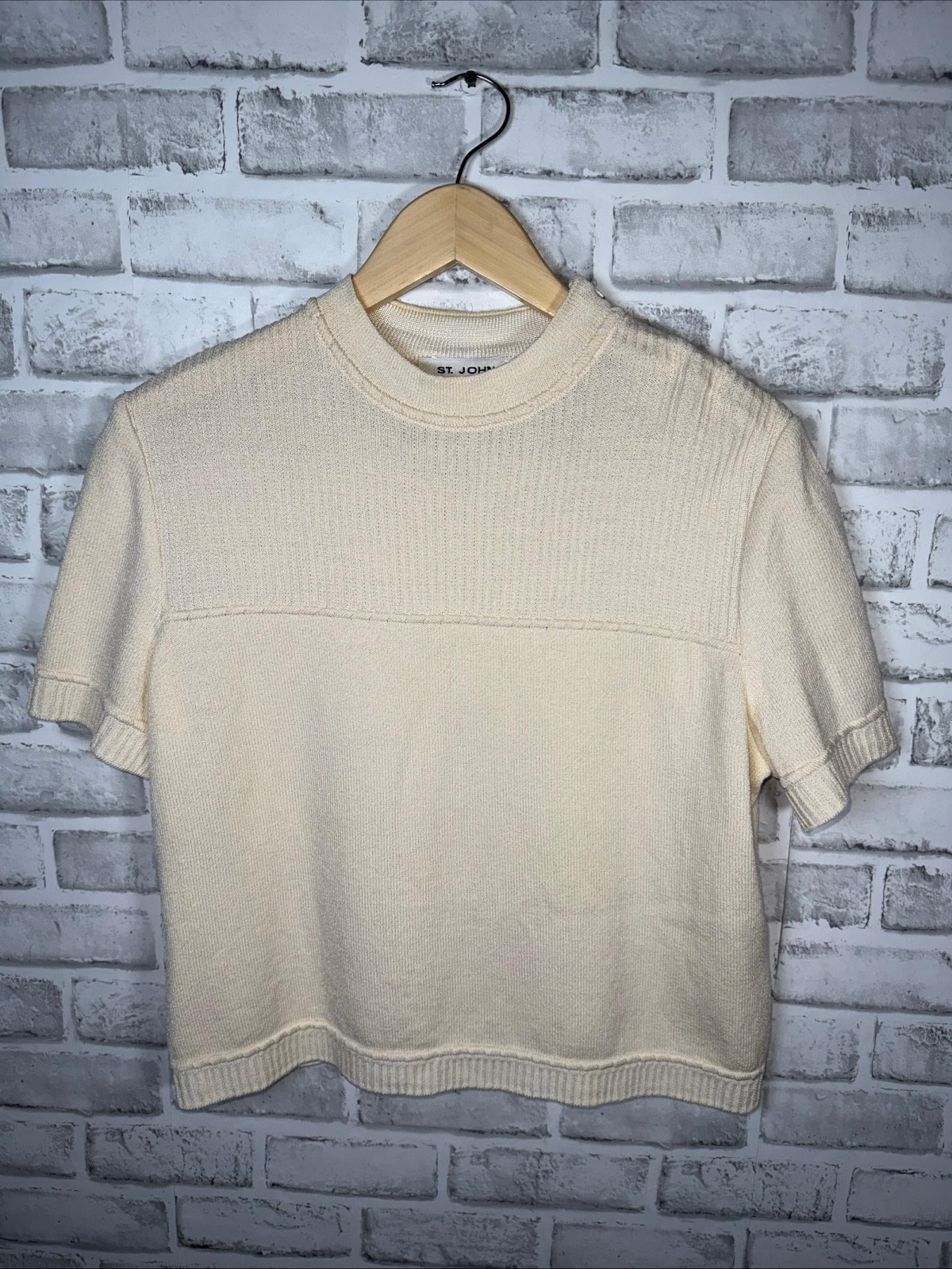 St John Cream Colored Wool Cropped Short Sleeve Side Zip Shirt Womens M