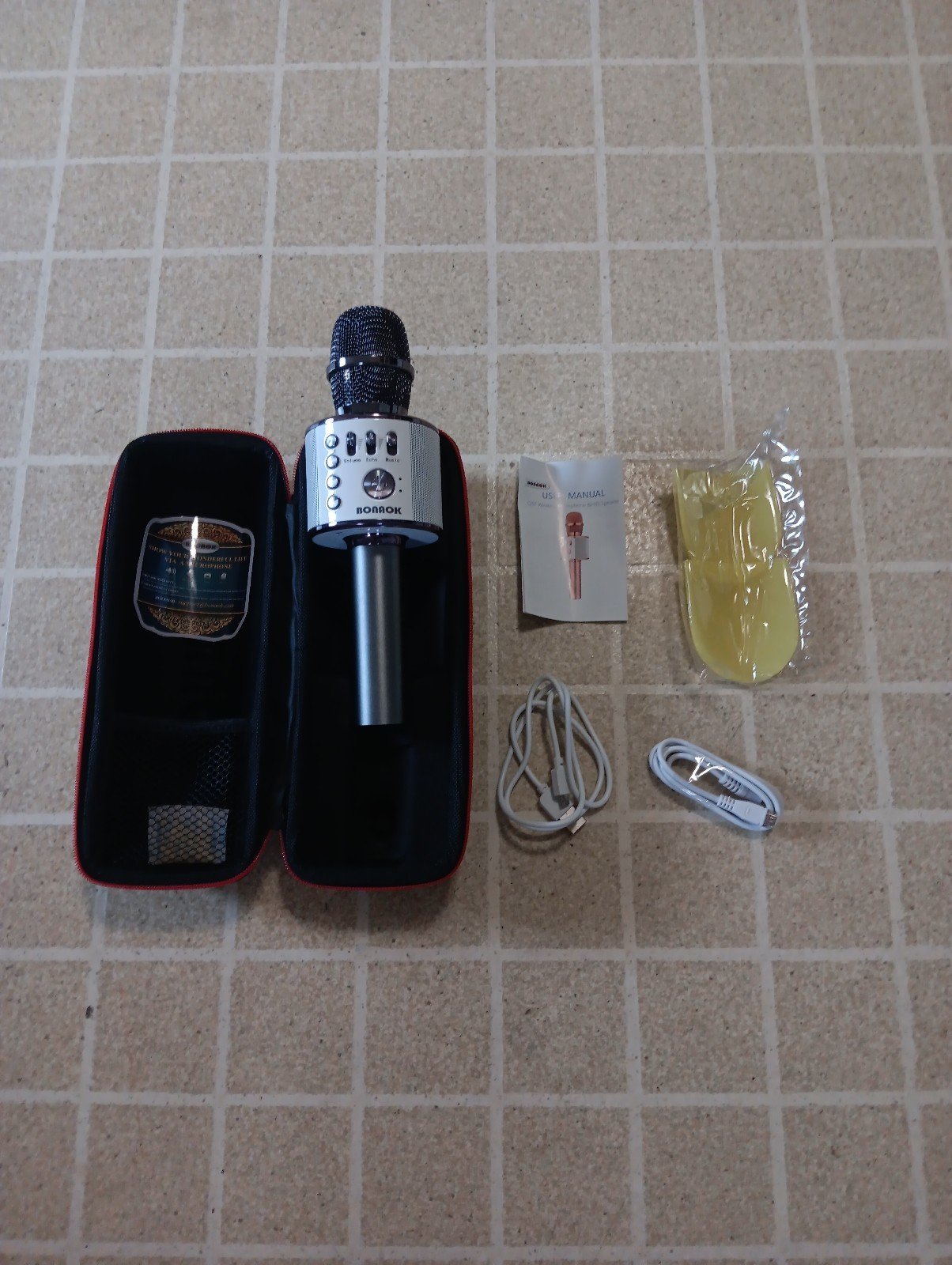 Bonaok karaoke microphone